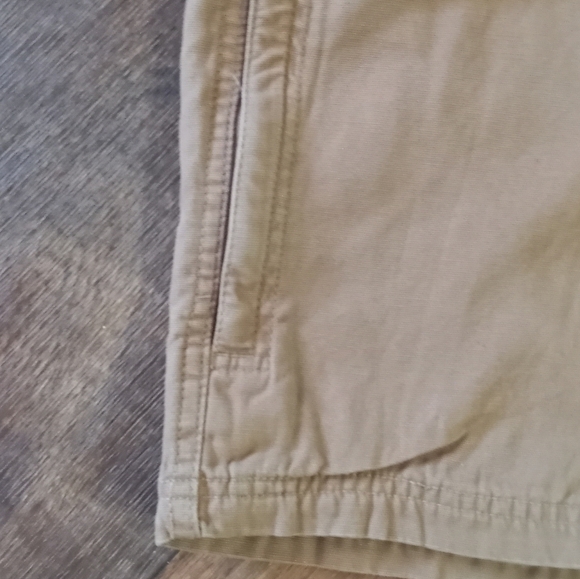 Columbia dark khaki flat front shorts - Picture 4 of 8